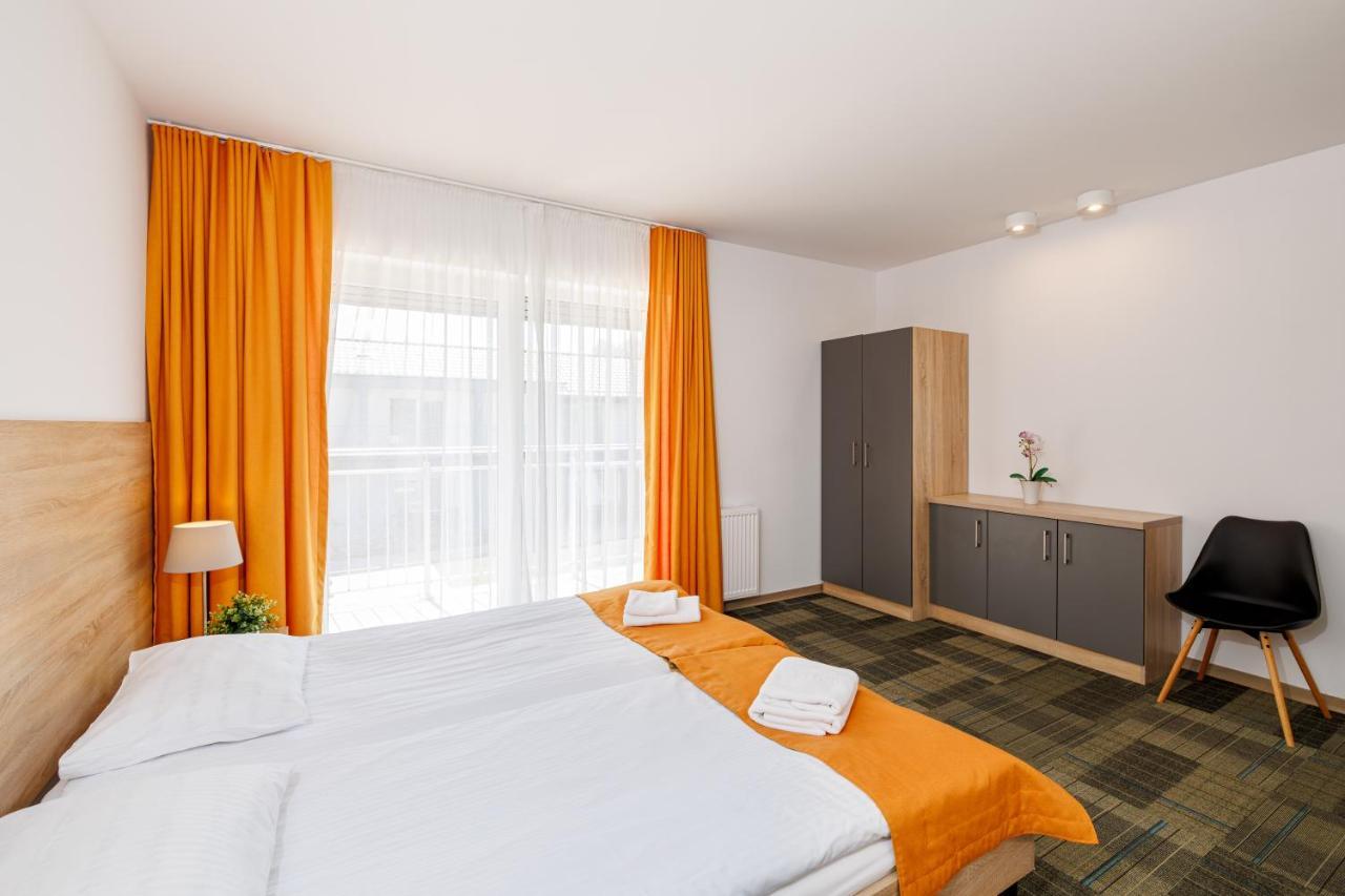 Seo2 Rewal Apartment Bagian luar foto