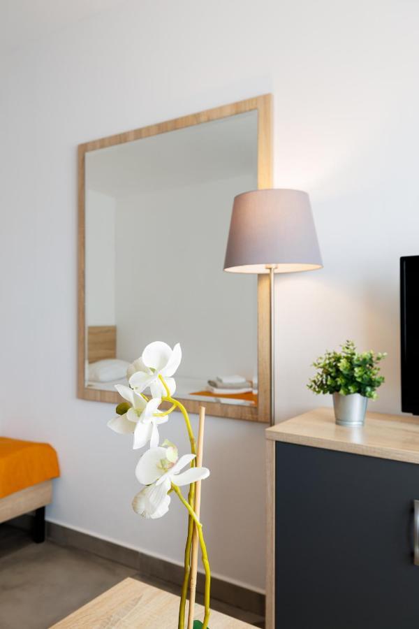 Seo2 Rewal Apartment Bagian luar foto