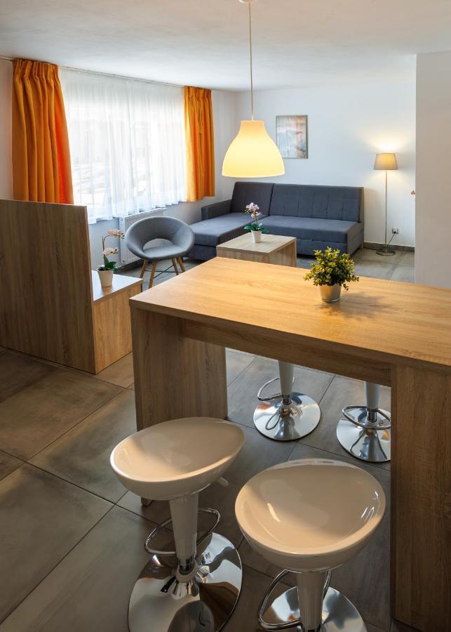 Seo2 Rewal Apartment Bagian luar foto