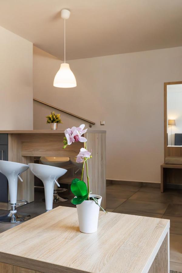 Seo2 Rewal Apartment Bagian luar foto